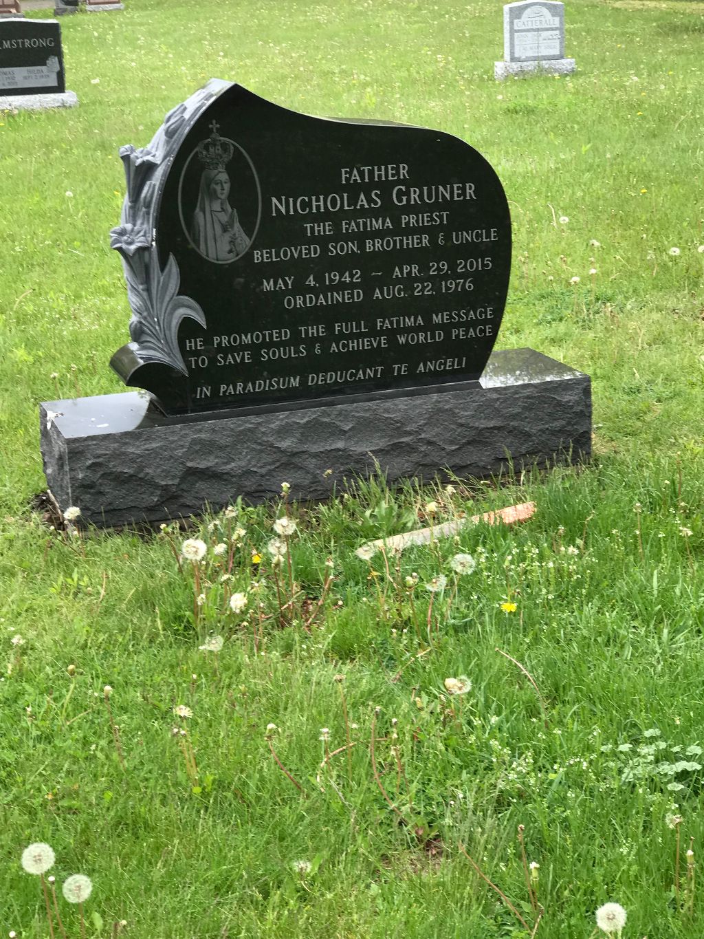 Fr.-Gruner-headstone